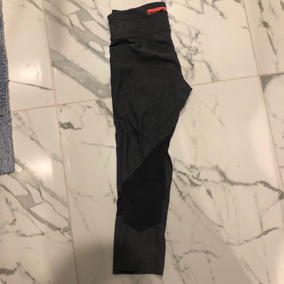 LULULEMON Leggings - Picture 2 of 5